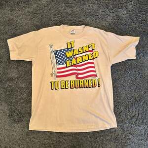 Vintage 1989 Jerzees American Flag It Wasn't Earned To Be Burned T-Shirt XL